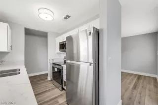 Photo #5: 2246414 Listing