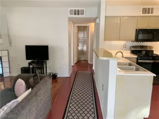 Photo #2: 2246422 Listing