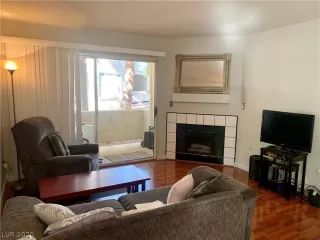 Photo #3: 2246422 Listing