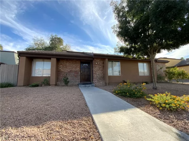 MLS: 2246423 Condo For Sale