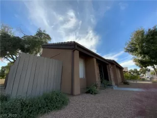 Photo #5: 2246423 Listing 