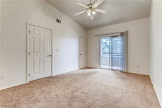 Photo #5: 2246456 Listing