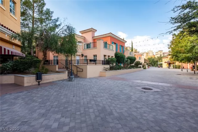 MLS: 2246462 Condo For Sale