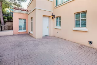 Photo #2: 2246462 Listing