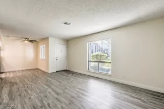 Photo #6: 2246522 Listing