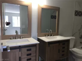 Photo #5: 2246587 Listing