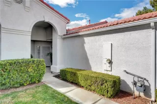 Photo #1: 2246604 Listing