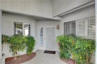 Photo #2: 2246604 Listing