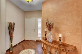 Photo #3: 2246604 Listing