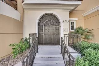 Photo #1: 2246611 Listing