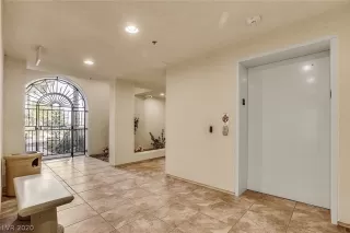 Photo #2: 2246611 Listing