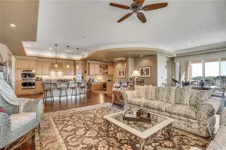 Photo #6: 2246611 Listing