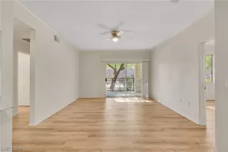 Photo #5: 2246719 Listing