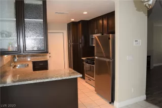 Photo #4: 2246723 Listing