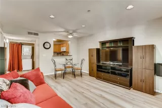Photo #3: 2246735 Listing 