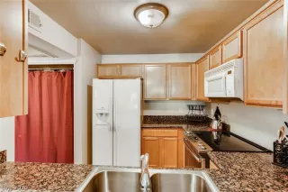 Photo #4: 2246735 Listing 
