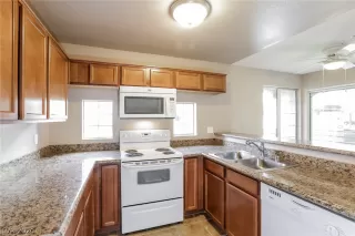 Photo #3: 2246742 Listing