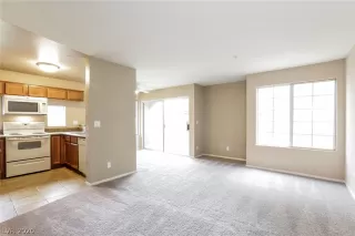 Photo #4: 2246742 Listing