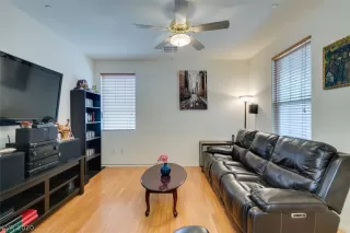 Photo #5: 2246780 Listing