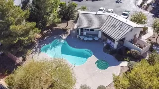 Photo #2: 2246790 Listing