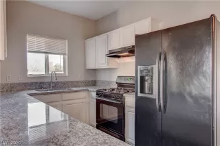 Photo #6: 2246790 Listing