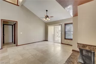 Photo #6: 2246817 Listing