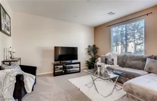 Photo #1: 2246837 Listing 