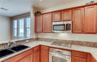 Photo #4: 2246837 Listing 