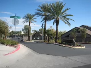 Photo #2: 2246862 Listing