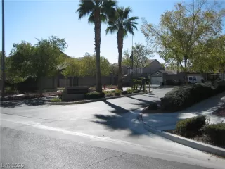 Photo #3: 2246862 Listing