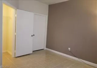 Photo #2: 2246873 Listing