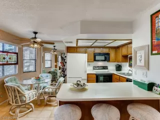 Photo #3: 2246880 Listing 