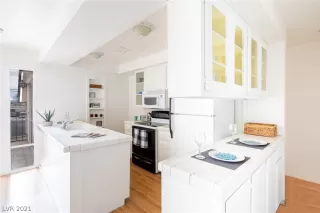 Photo #3: 2246882 Listing