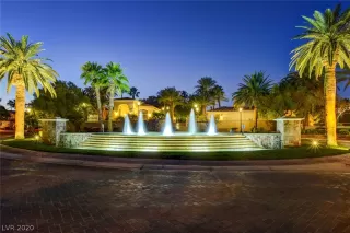 Photo #2: 2246901 Listing