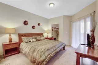 Photo #5: 2246901 Listing