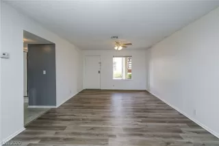 Photo #2: 2246919 Listing