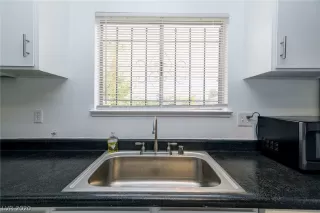 Photo #6: 2246919 Listing