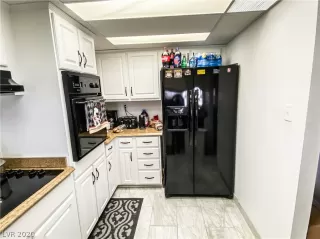 Photo #2: 2246924 Listing