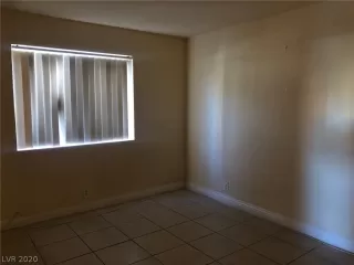 Photo #5: 2246928 Listing 