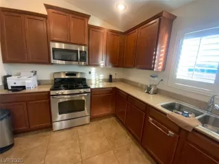 Photo #5: 2246929 Listing 