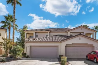 Photo #1: 2246946 Listing