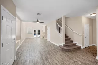 Photo #6: 2246946 Listing