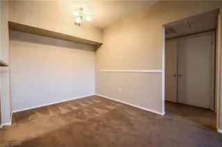 Photo #2: 2246959 Listing