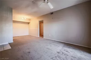 Photo #5: 2246959 Listing