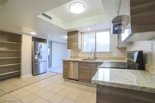 Photo #6: 2246960 Listing 