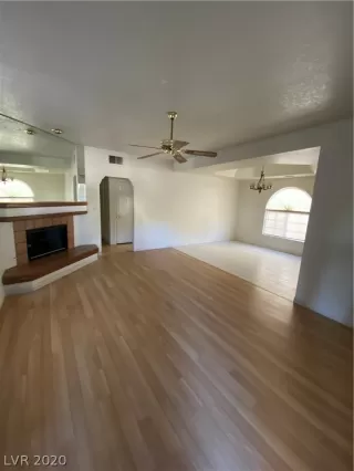 Photo #2: 2246988 Listing 