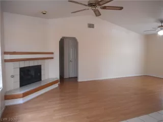 Photo #2: 2246994 Listing 