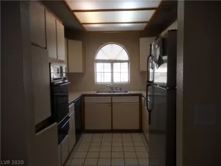 Photo #5: 2246994 Listing 