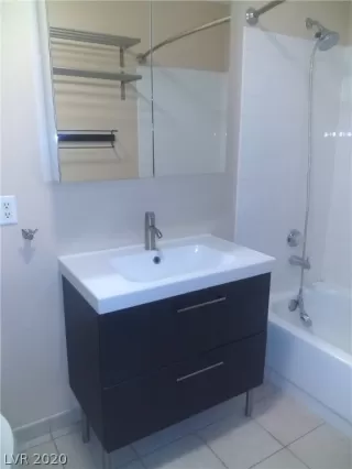 Photo #6: 2247046 Listing 