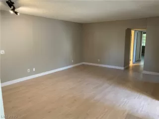 Photo #1: 2247064 Listing 